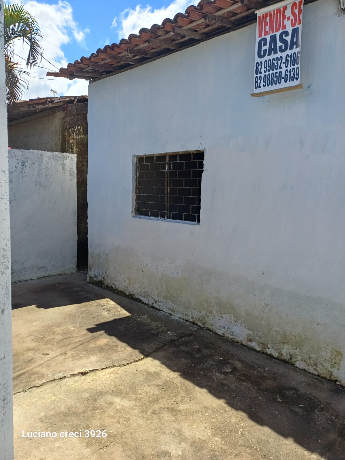 *VENDO CASA NA SANTA LÚCIA EM FRENTE A PIZZARIA BORDA DE OURO*
