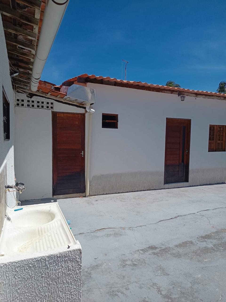 *VENDO BELÍSSIMA CASA NA BARRA DE SÃO MIGUEL  - ALAGOAS A 700MTS DA PRAIA.*