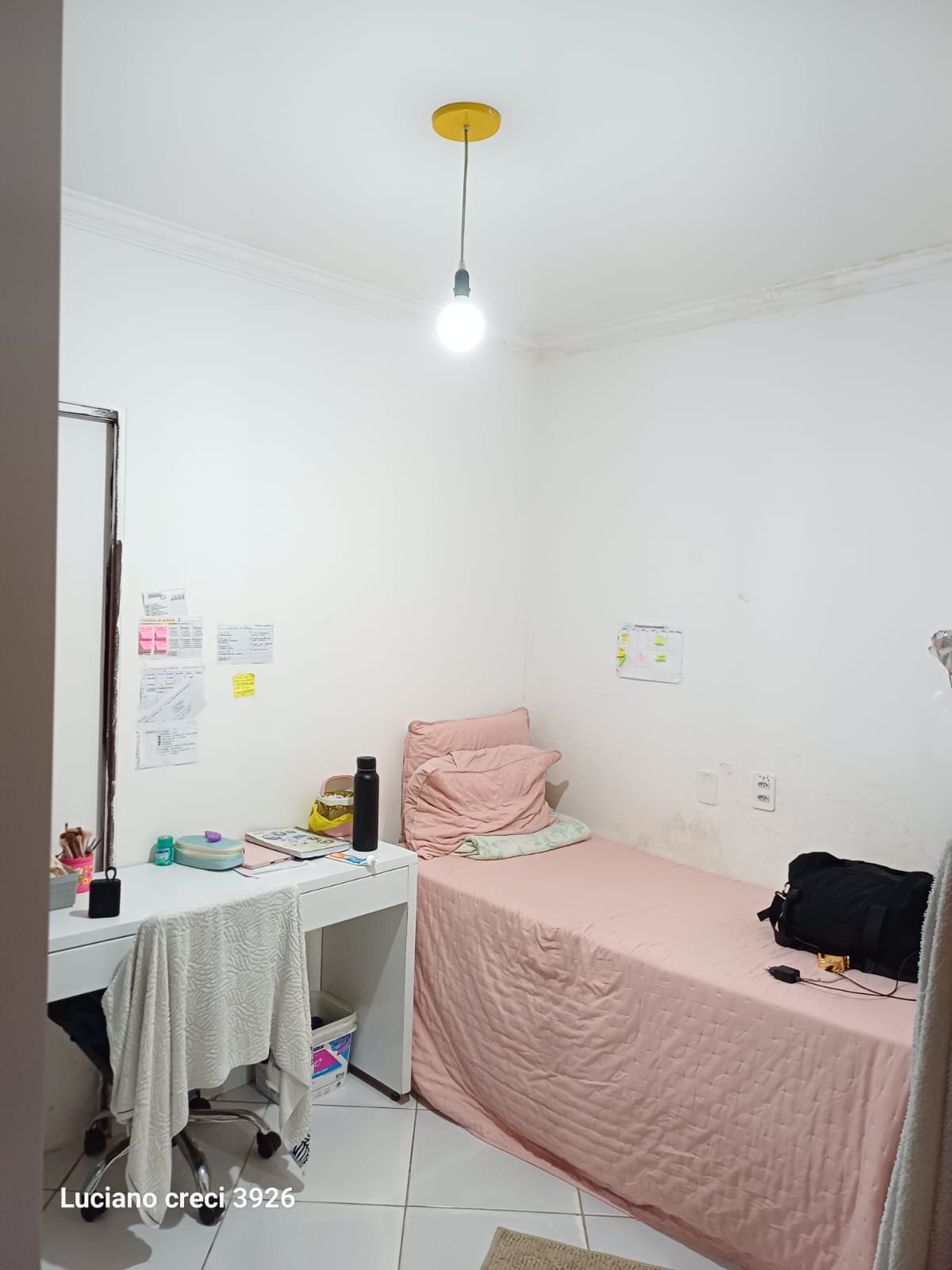 *VENDO IMOVEL NA SANTA LÚCIA, CASA COM PISCINA NO 1⁰ ANDAR. SAO 5 CASAS E UM TERCEIRO PISO 10X30.*
