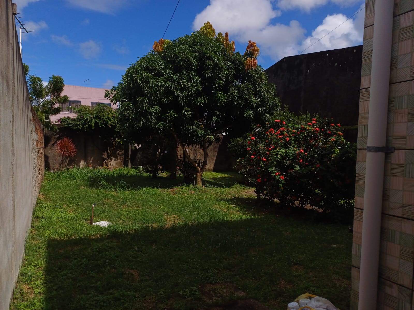 *VENDA CASA NA SANTA LÚCIA* - TERRENO 10 X 30