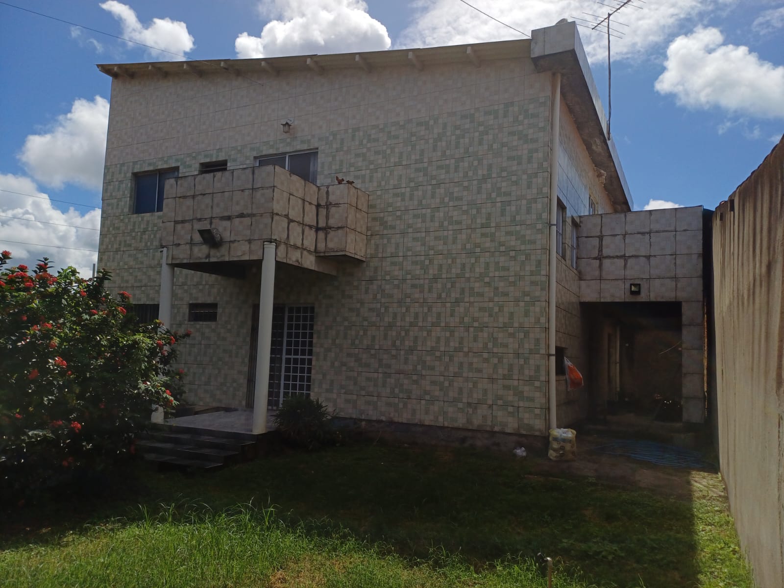 *VENDA CASA NA SANTA LÚCIA* - TERRENO 10 X 30