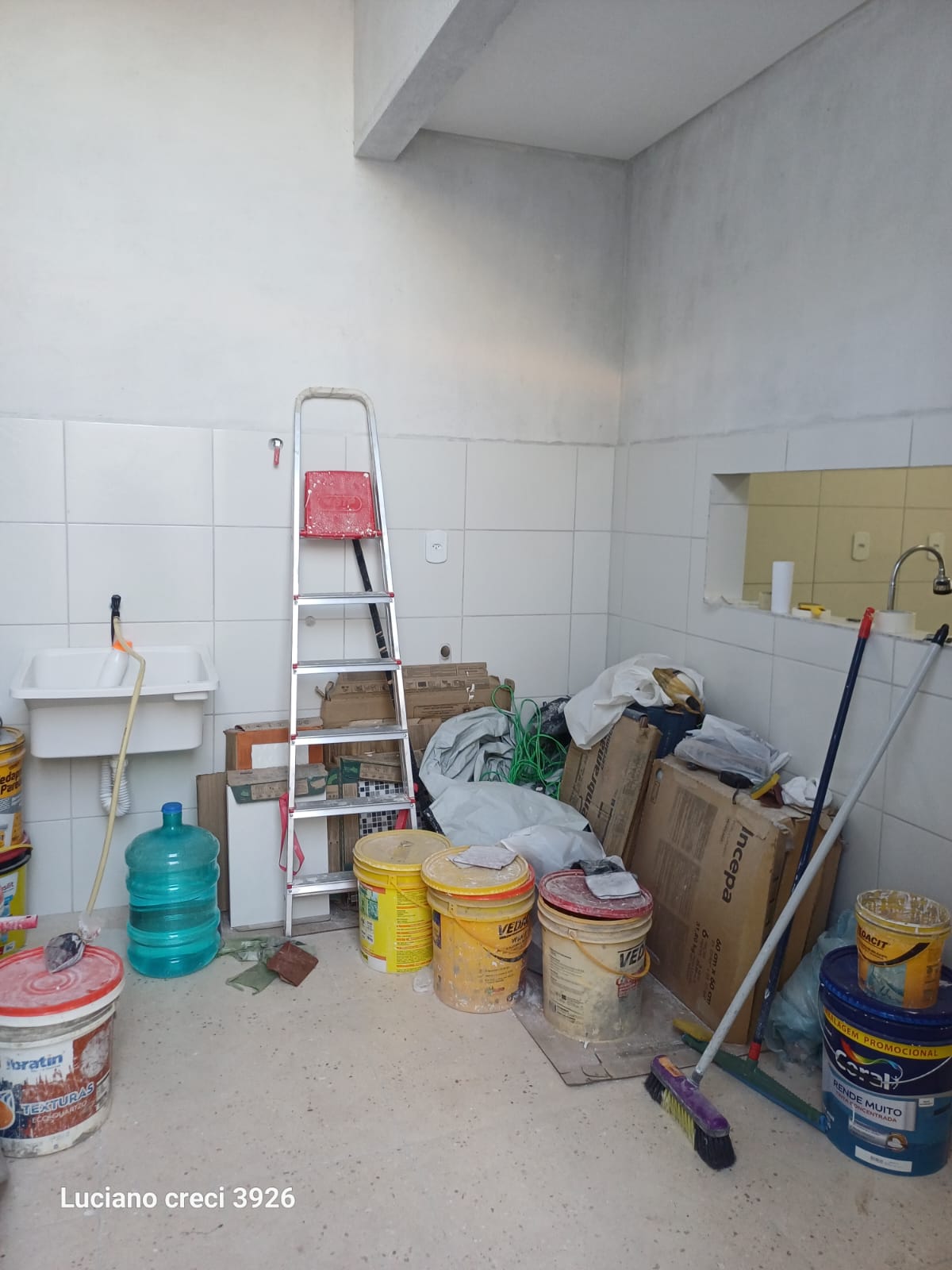 VENDO ENCANTADORA CASA NOVA NA SANTA LÚCIA.