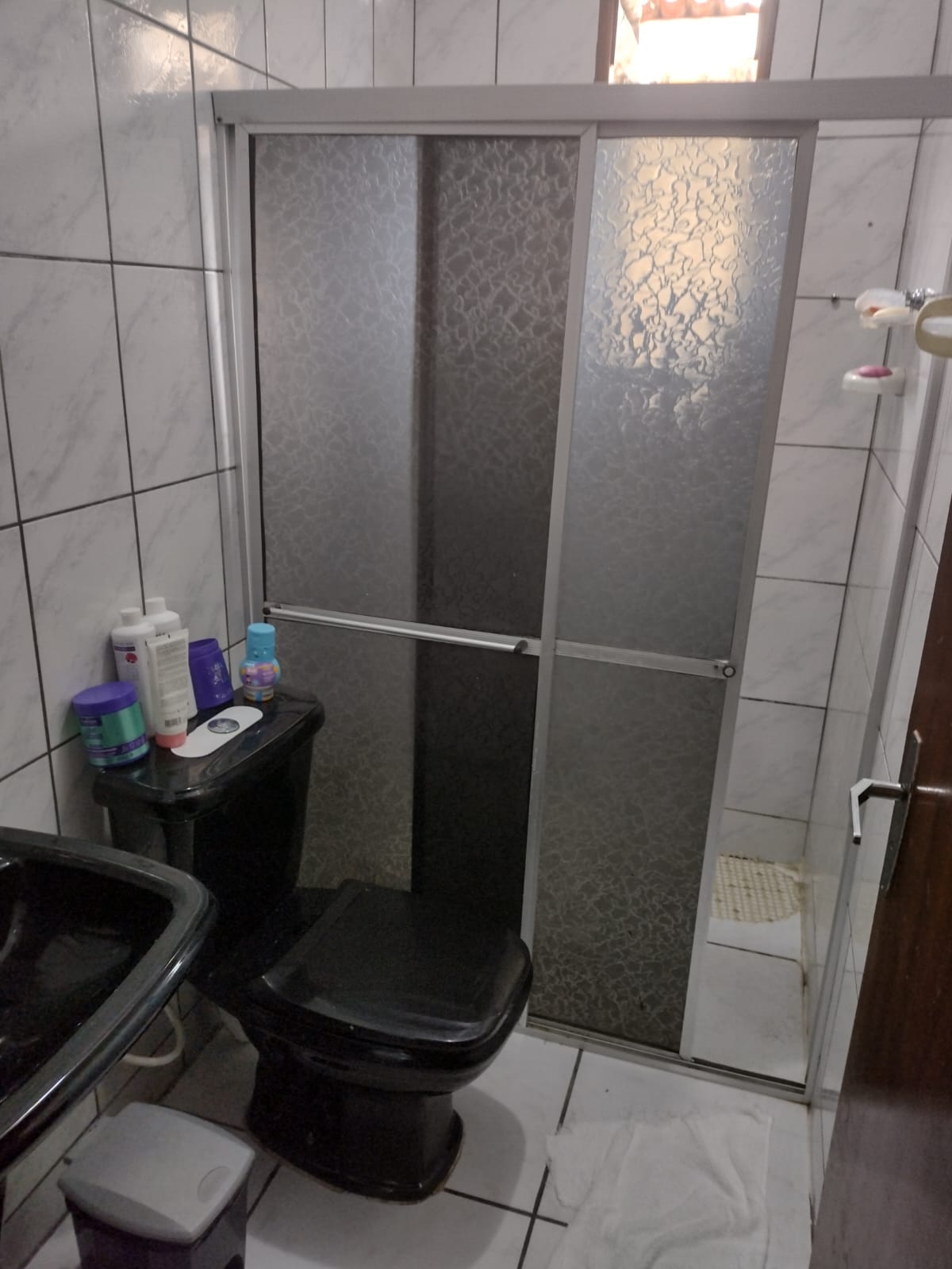 *VENDO CASA NO RESIDENCIAL ACAUÃ, VIZINHO AO GRACILIANO RAMOS.*