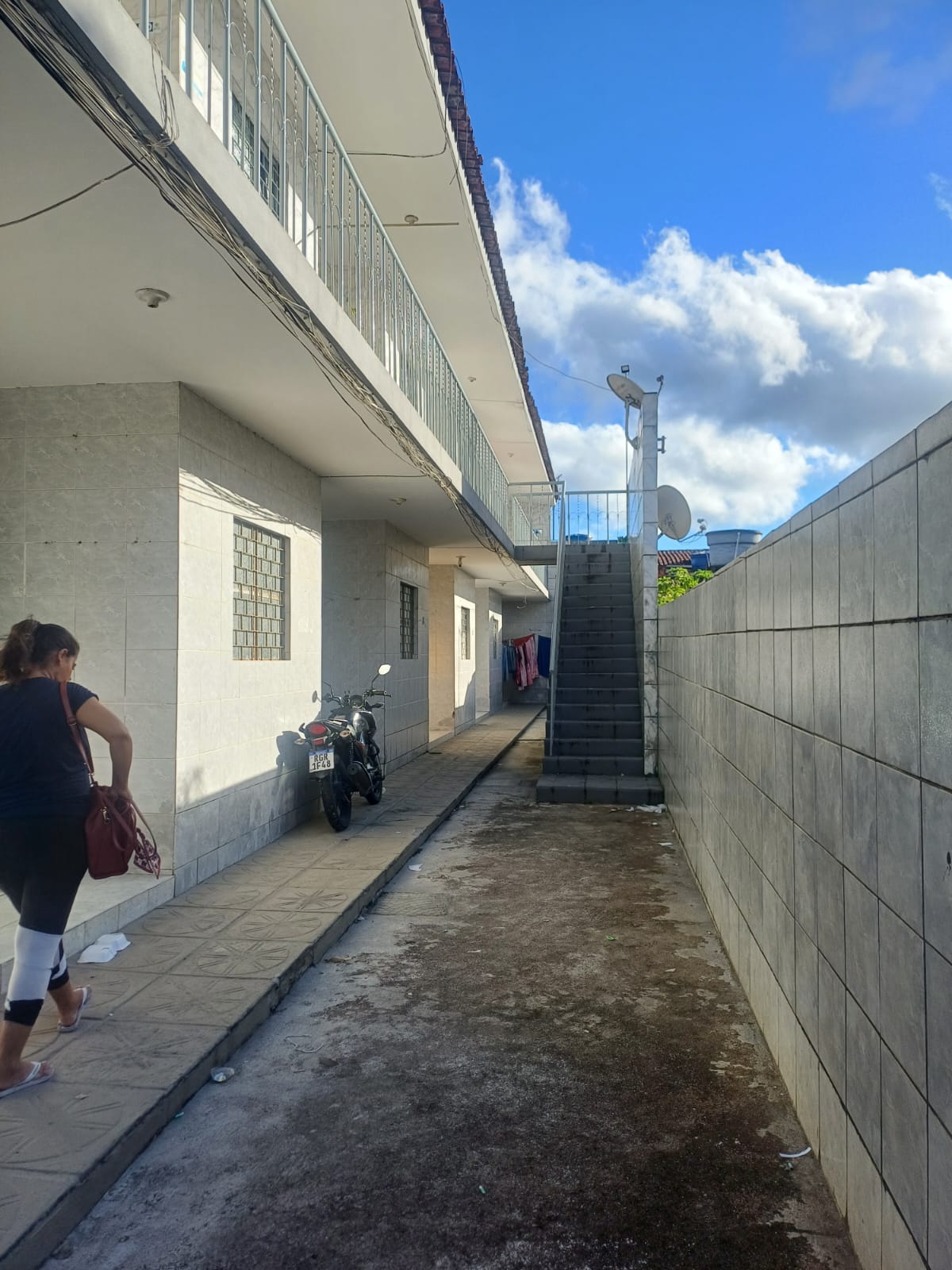 VENDO RESIDENCIAL "CANTANILA" NA SANTA LÚCIA COM 10 APARTAMENTOS*