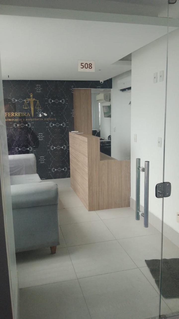 *VENDO SALA COM 41 MT²  NO EMPRESARIAL RUI PALMEIRAS  FAROL. PRÉDIO DE ESQUINA. AV.  FERNANDES LIMA.*