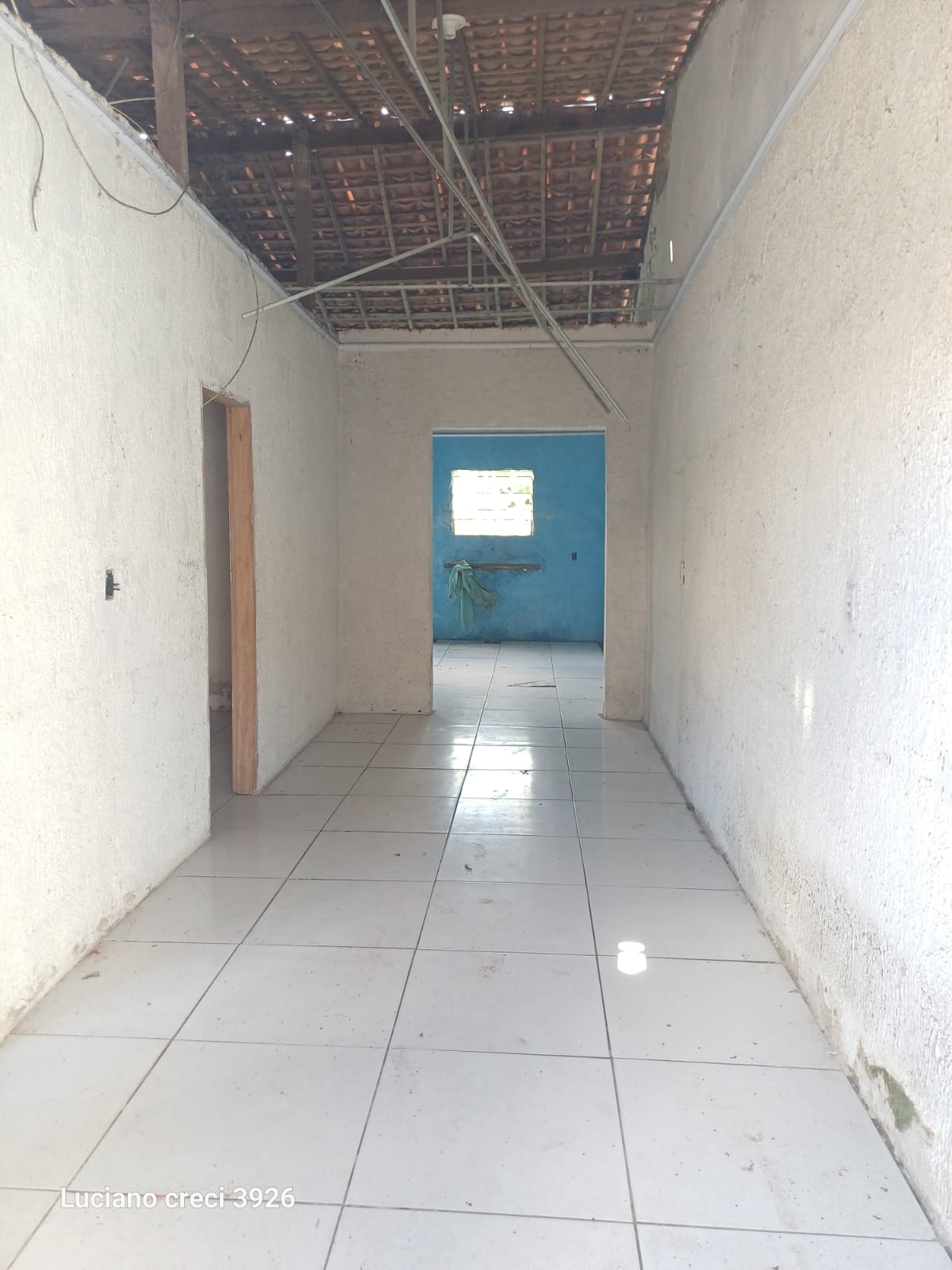 *VENDO CASA NA SANTA LÚCIA EM FRENTE A PIZZARIA BORDA DE OURO*