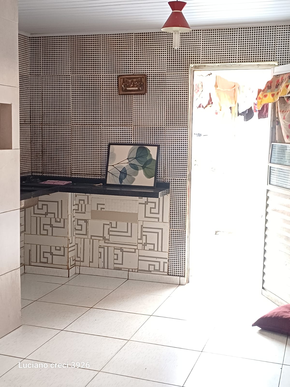 VENDO CASA NA SANTA LÚCIA A 100MTS DA PISTA PRINCIPAL
