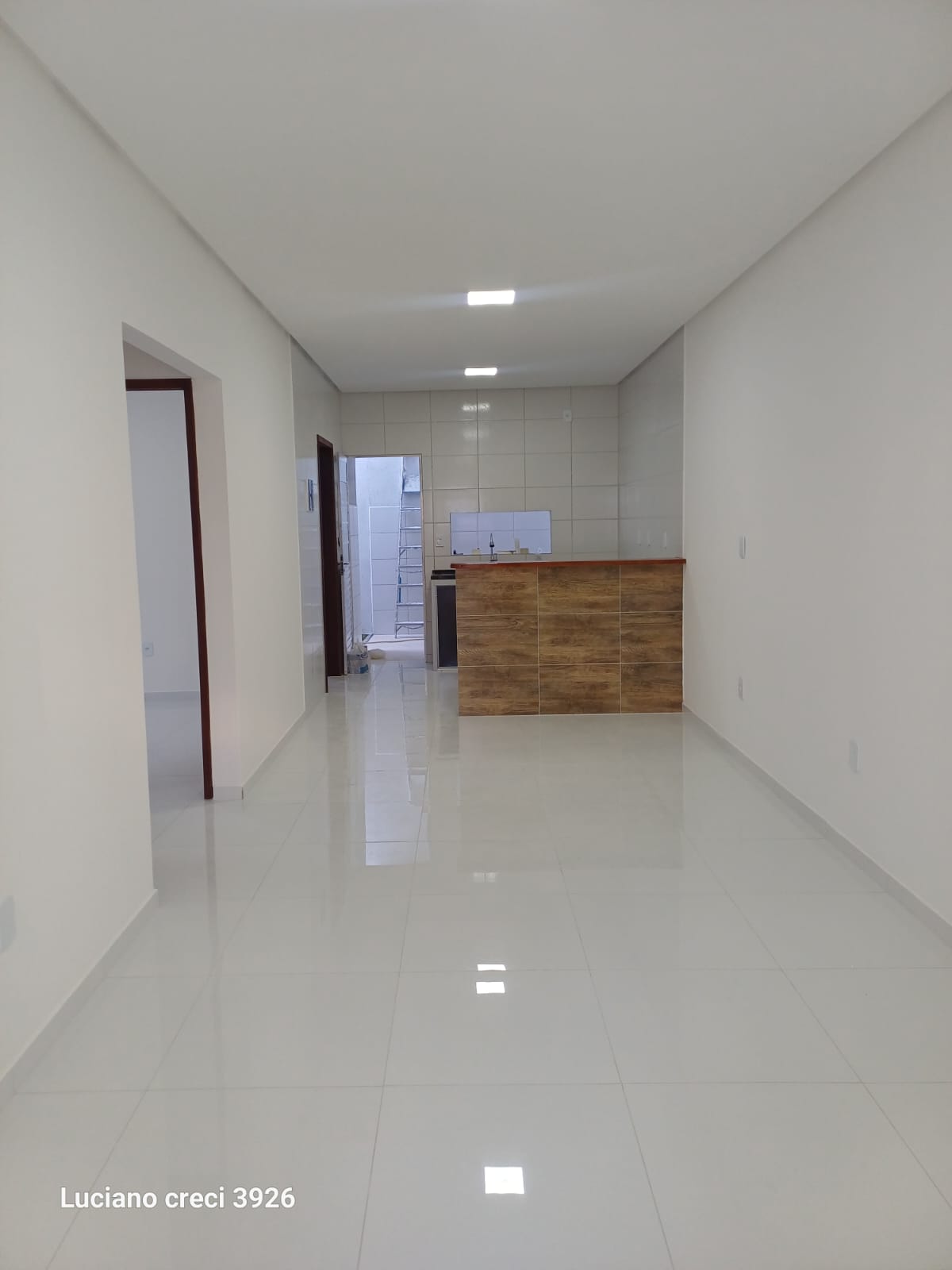 VENDO ENCANTADORA CASA NOVA NA SANTA LÚCIA.
